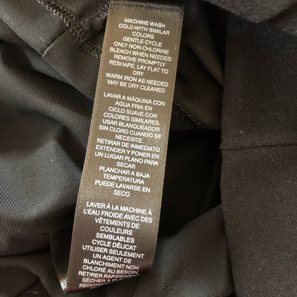 ⭐️NEW⭐️White House Black Market (WHBM) Black 3/4 Bell Sleeve Sheath Dress - Picture 10 of 11